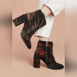 Anthropologie Bruno Premi  Velour Booties Black/Green/Red  Women’s 36 (US 6) EUC